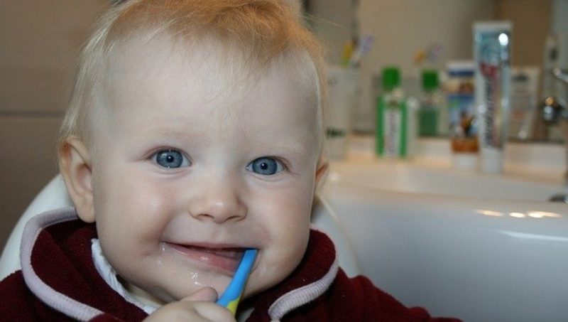 Brushing Your Kids Teeth