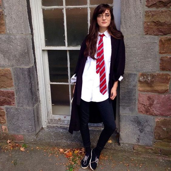Little Informal Outfit for An Official Halloween Gathering